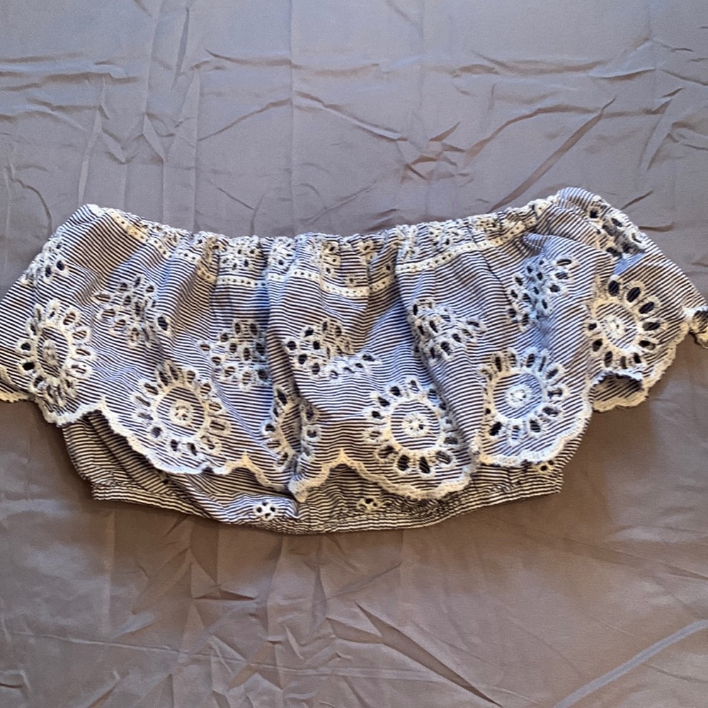 beautiful lace tube top!